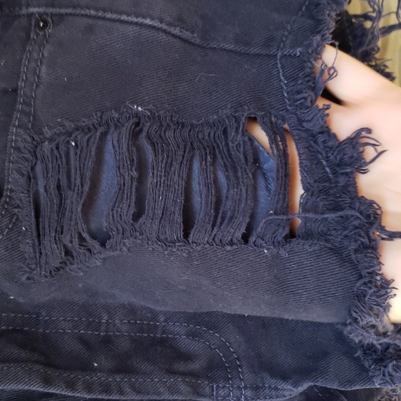 Brandy Melville Hi Rise Button Fly Distressed Denim Short 26 - Picture 3 of 12